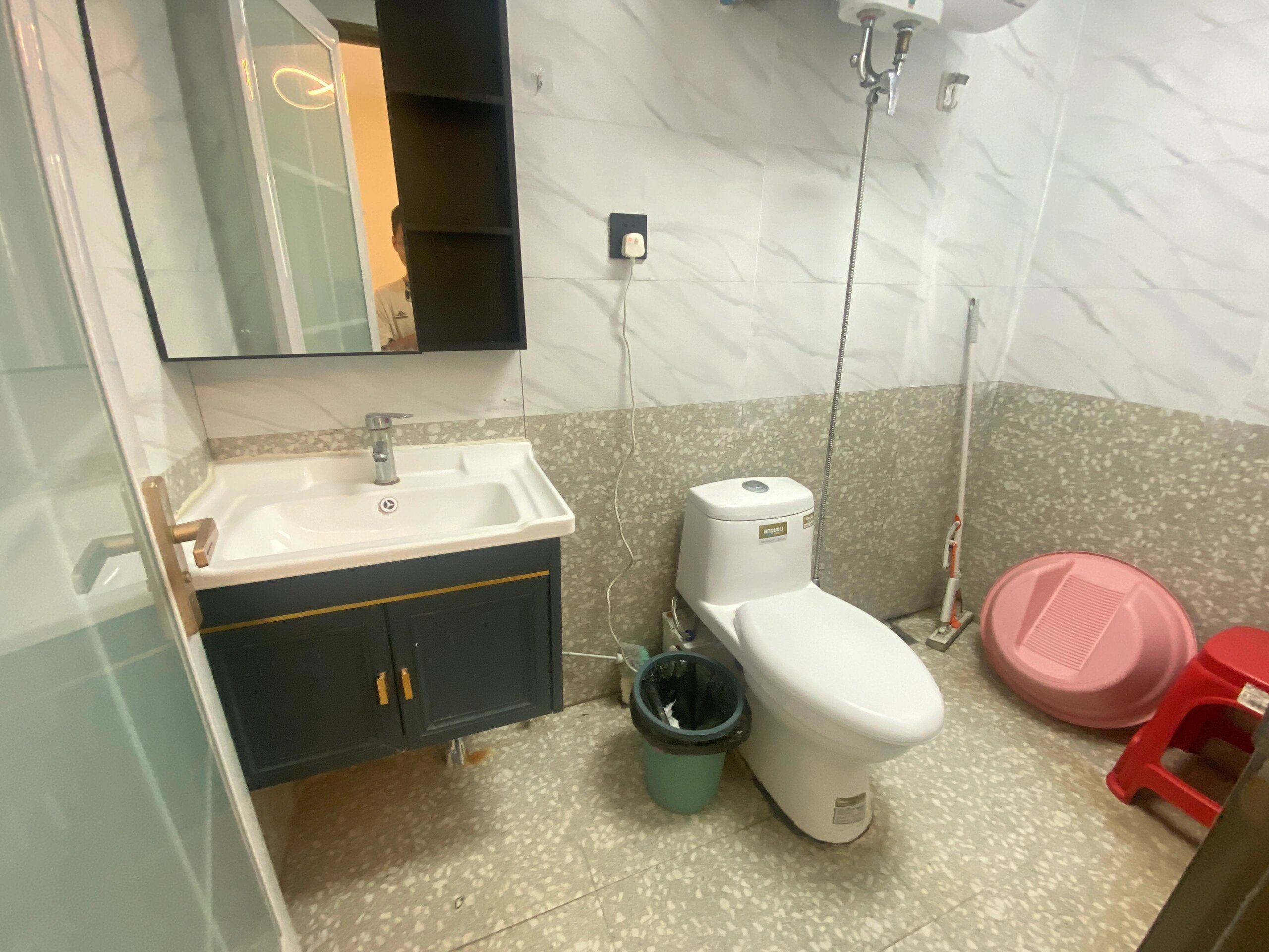 華富市場1室0廳出租租金600元/月
