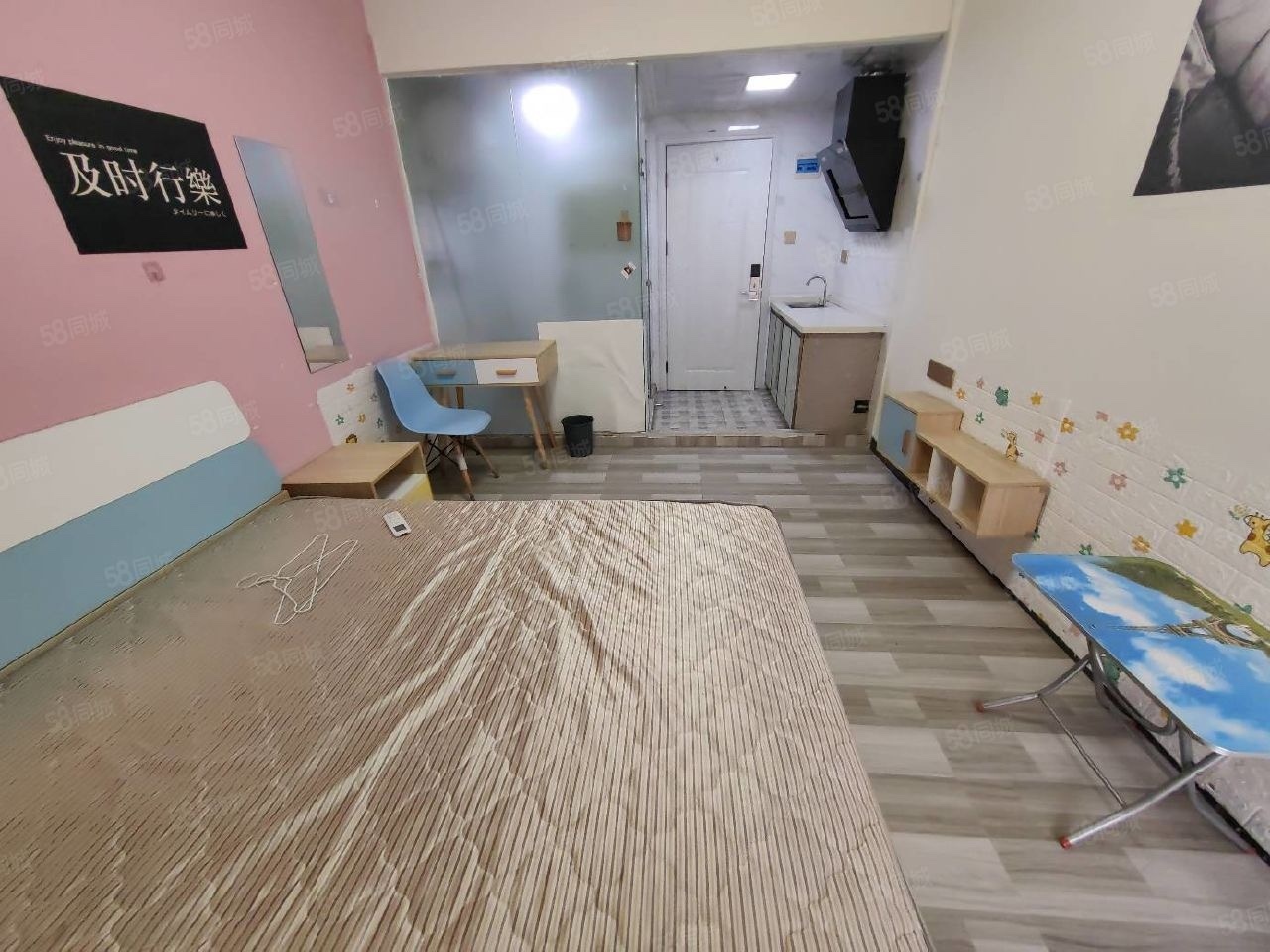 元芬老村1室0廳出租租金900元/月