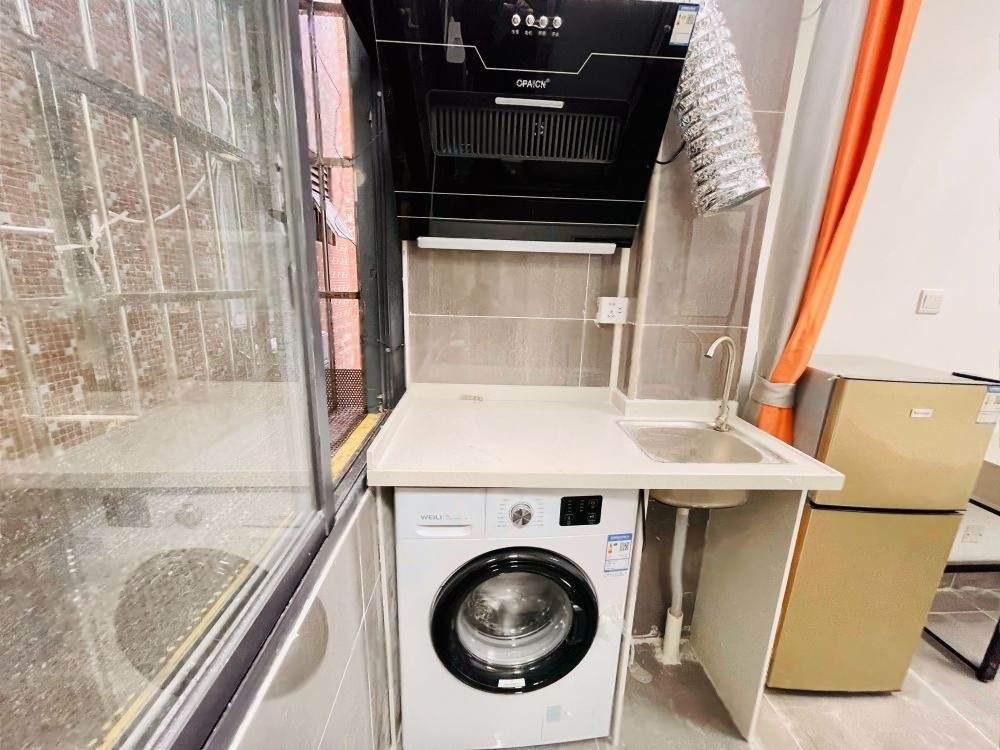 三合華僑新村1室0廳主臥出租租金1000元/月