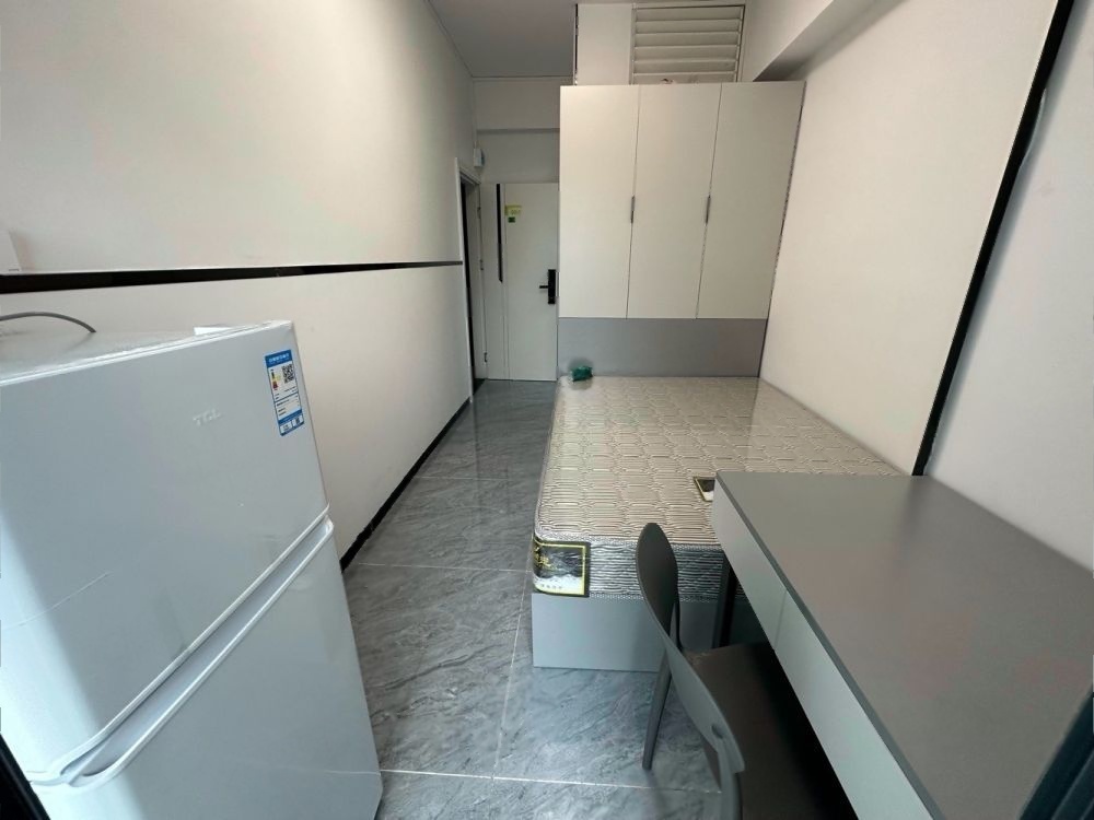 三合華僑新村1室0廳主臥出租租金700元/月
