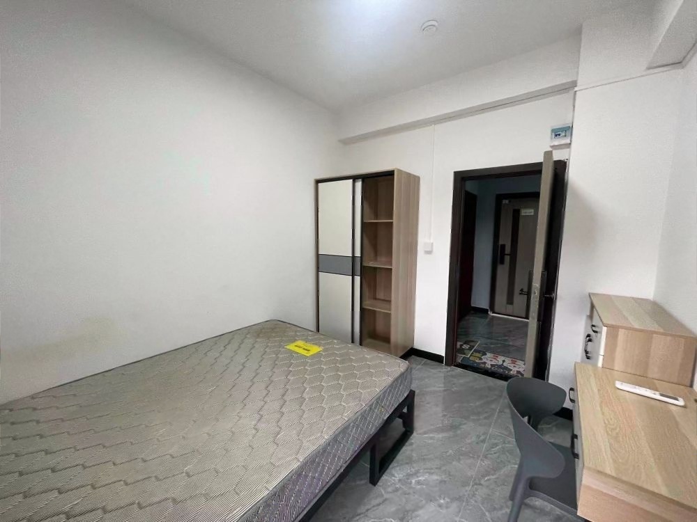 三合華僑新村1室0廳主臥出租租金900元/月