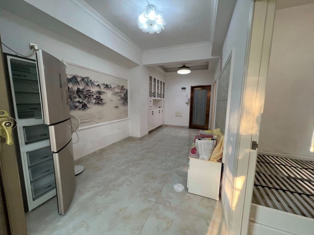 三合華僑新村3室1廳主臥出租租金2600元/月
