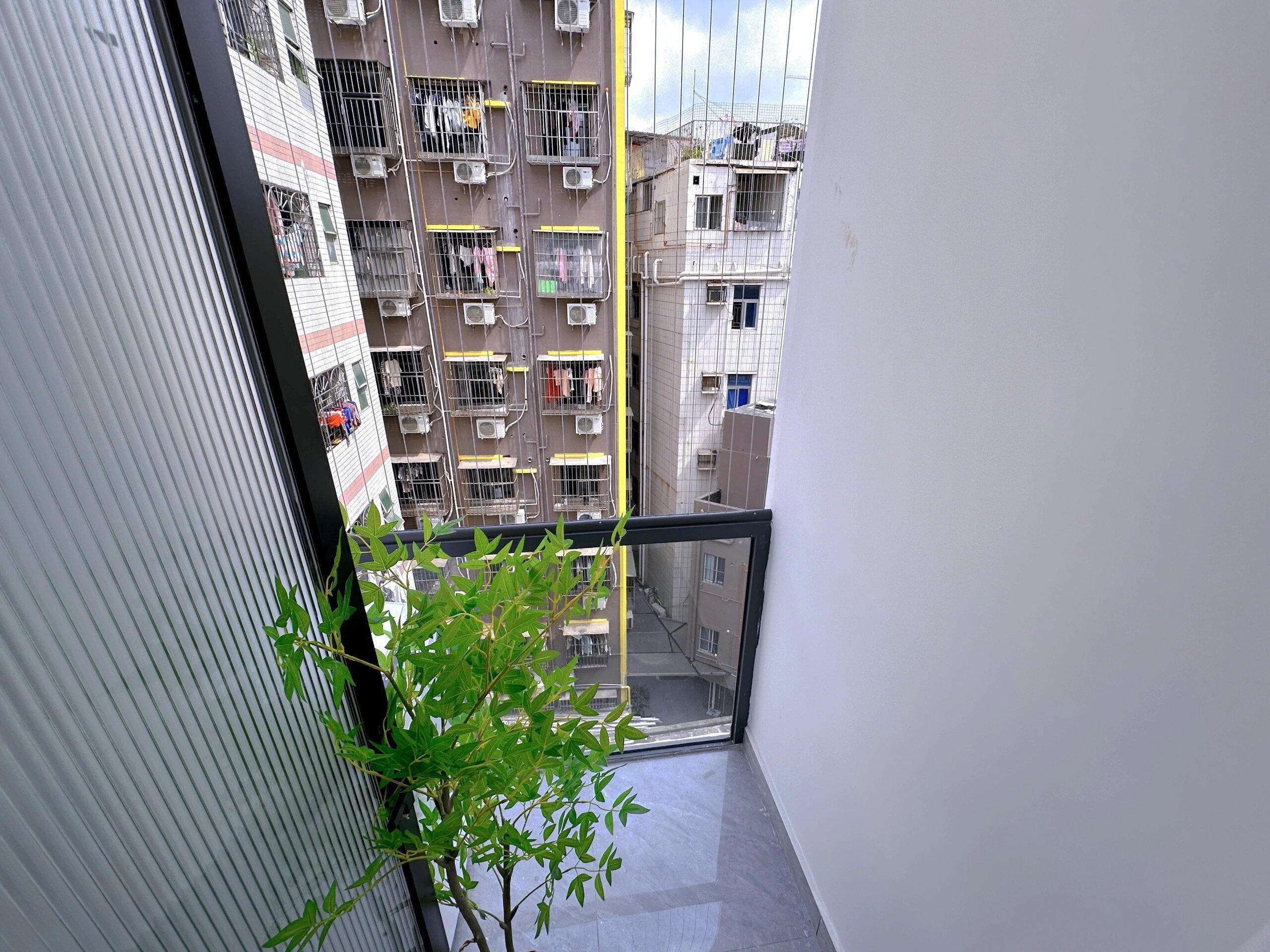 長發新村1室0廳出租租金1200元/月