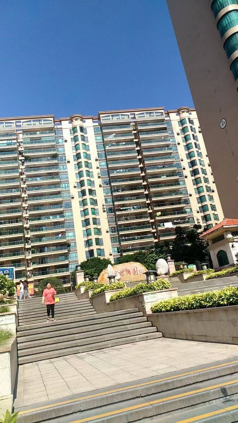 鴻德園4室2廳出租租金5500元/月