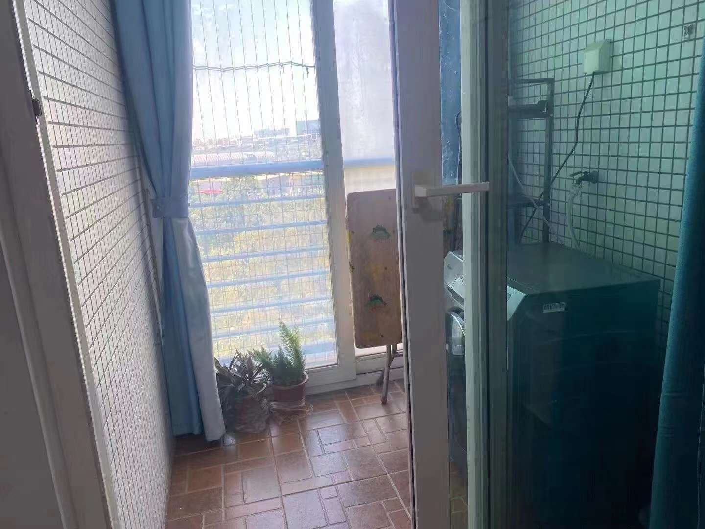 凱麗花園1室0廳出租租金1700元/月
