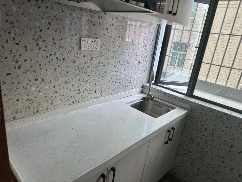 橫嶺新村1室0廳主臥出租租金1280元/月