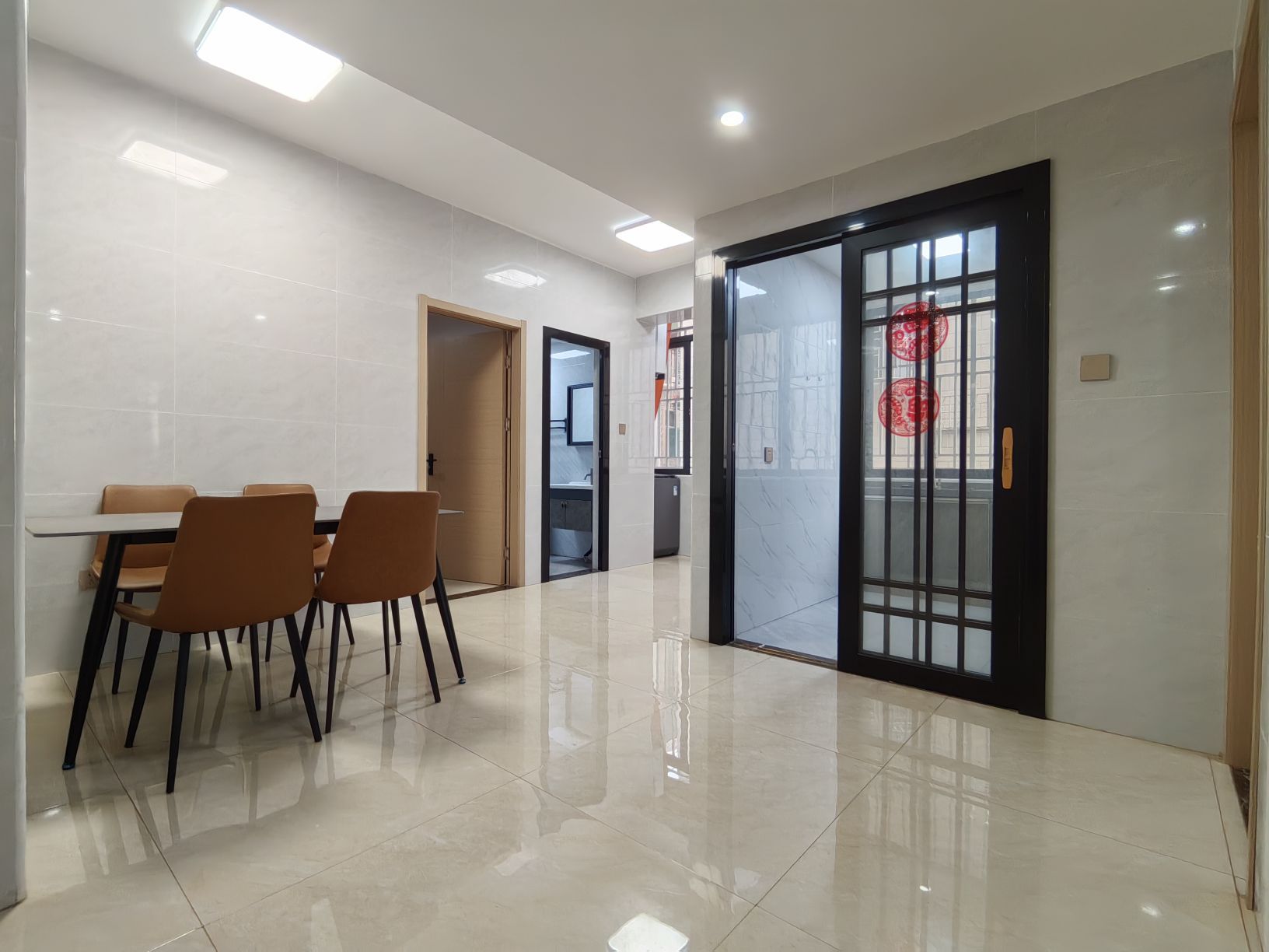 樓村新村2室1廳出租租金2600元/月