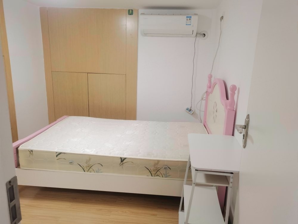 奧園峯薈2室1廳主臥出租租金2700元/月