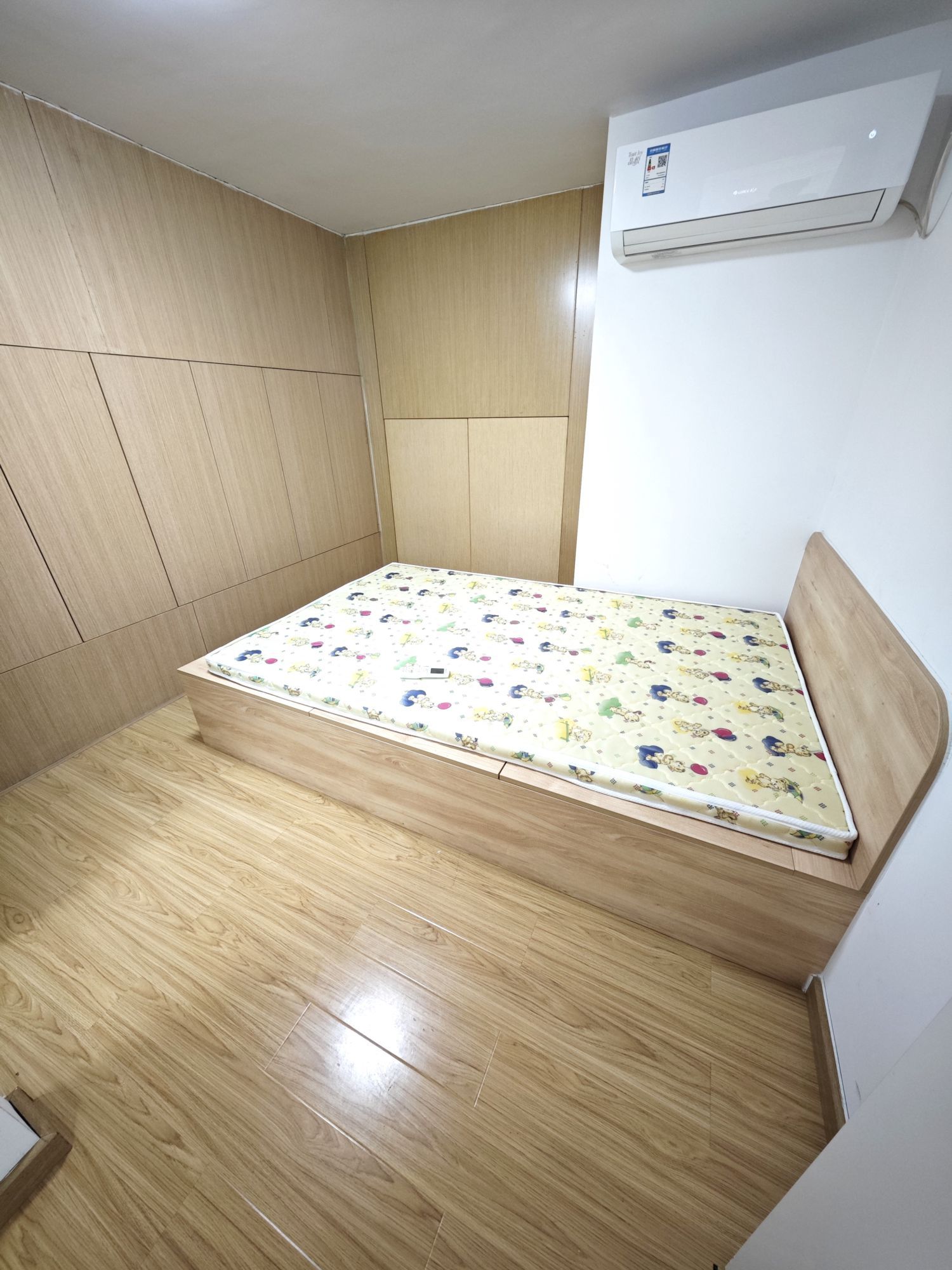 奧園峯薈2室1廳出租租金2700元/月