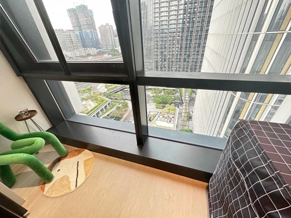 華聯城市中心1室2廳主臥出租租金8600元/月