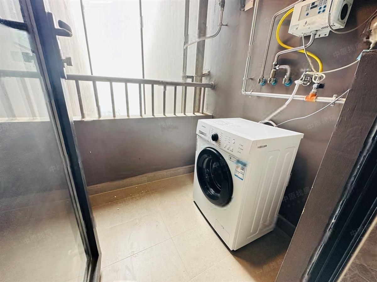 招商領璽3室2廳出租租金1.5萬元/月