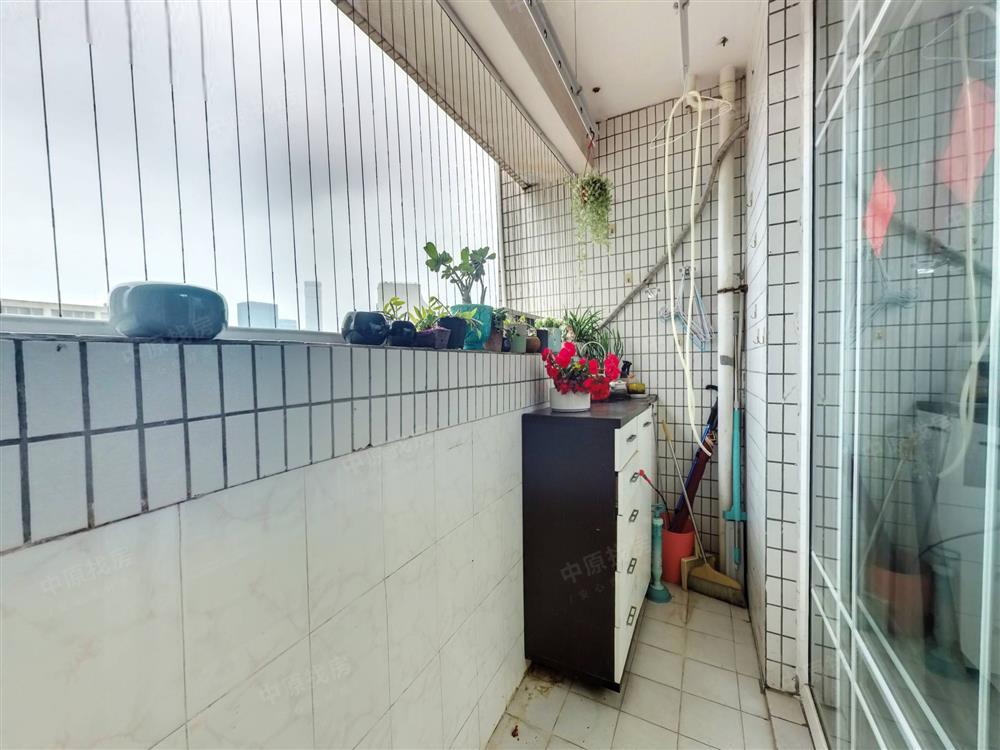 國城花園3室2廳出租租金9500元/月